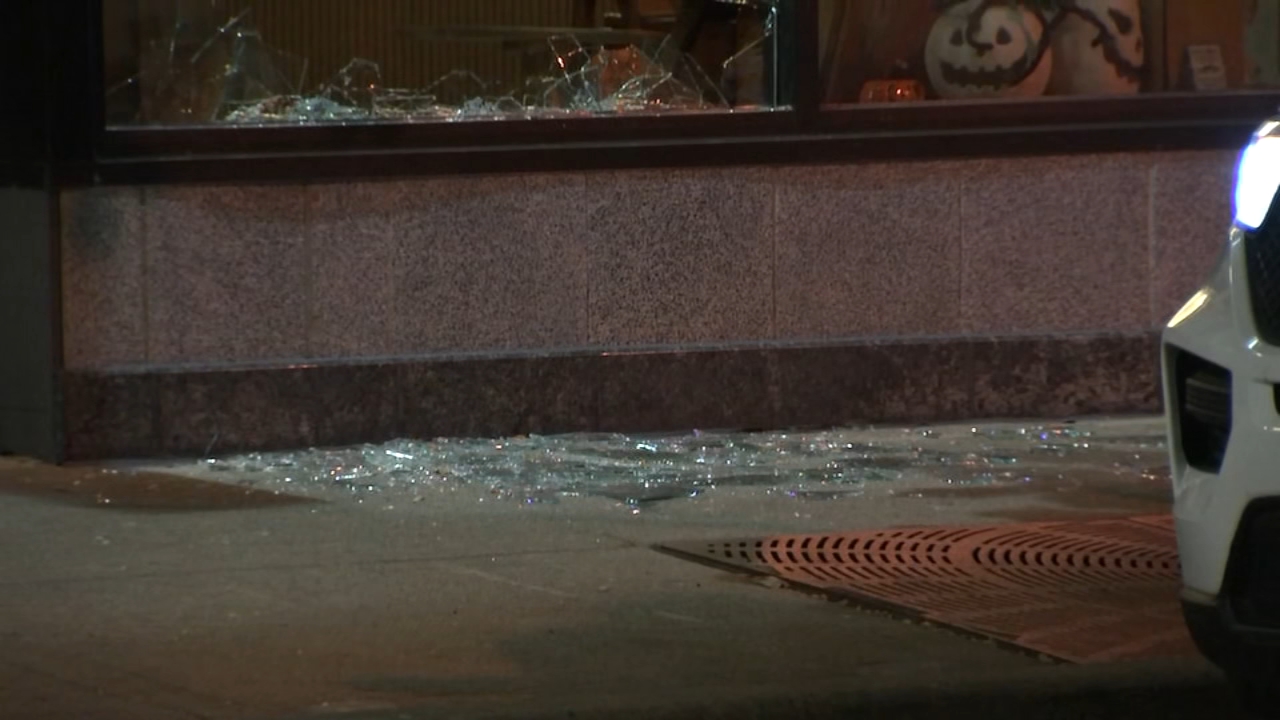 Thieves try to break into cafe on same Lincoln Park street where businesses were targeted days ago
— Libertyville Dining news