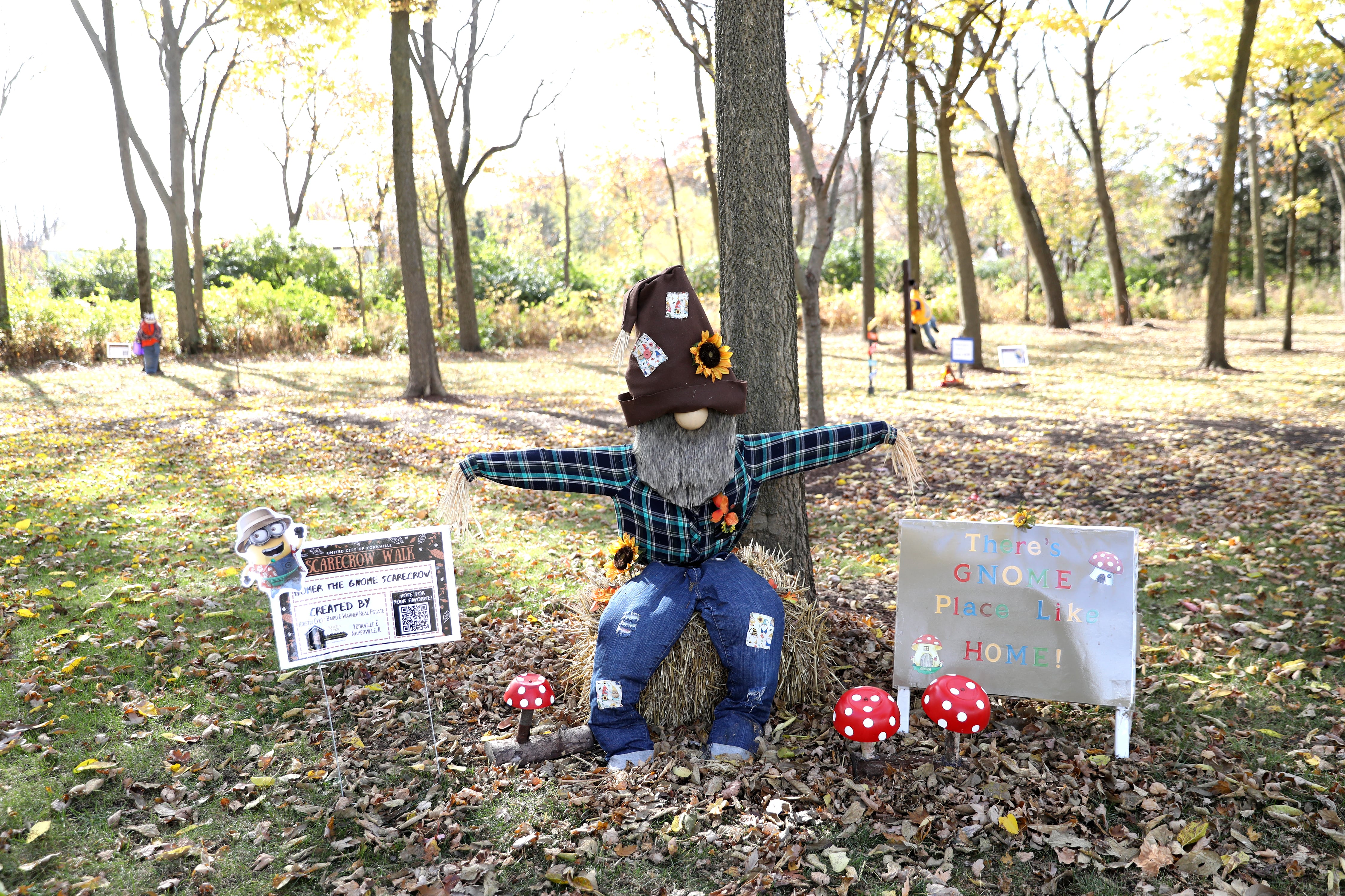 5 Things to Do: Halloween party at Suzy’s Bar & Grill, Scarecrow Walk & more this weekend in Kendall County — Libertyville Arts news
