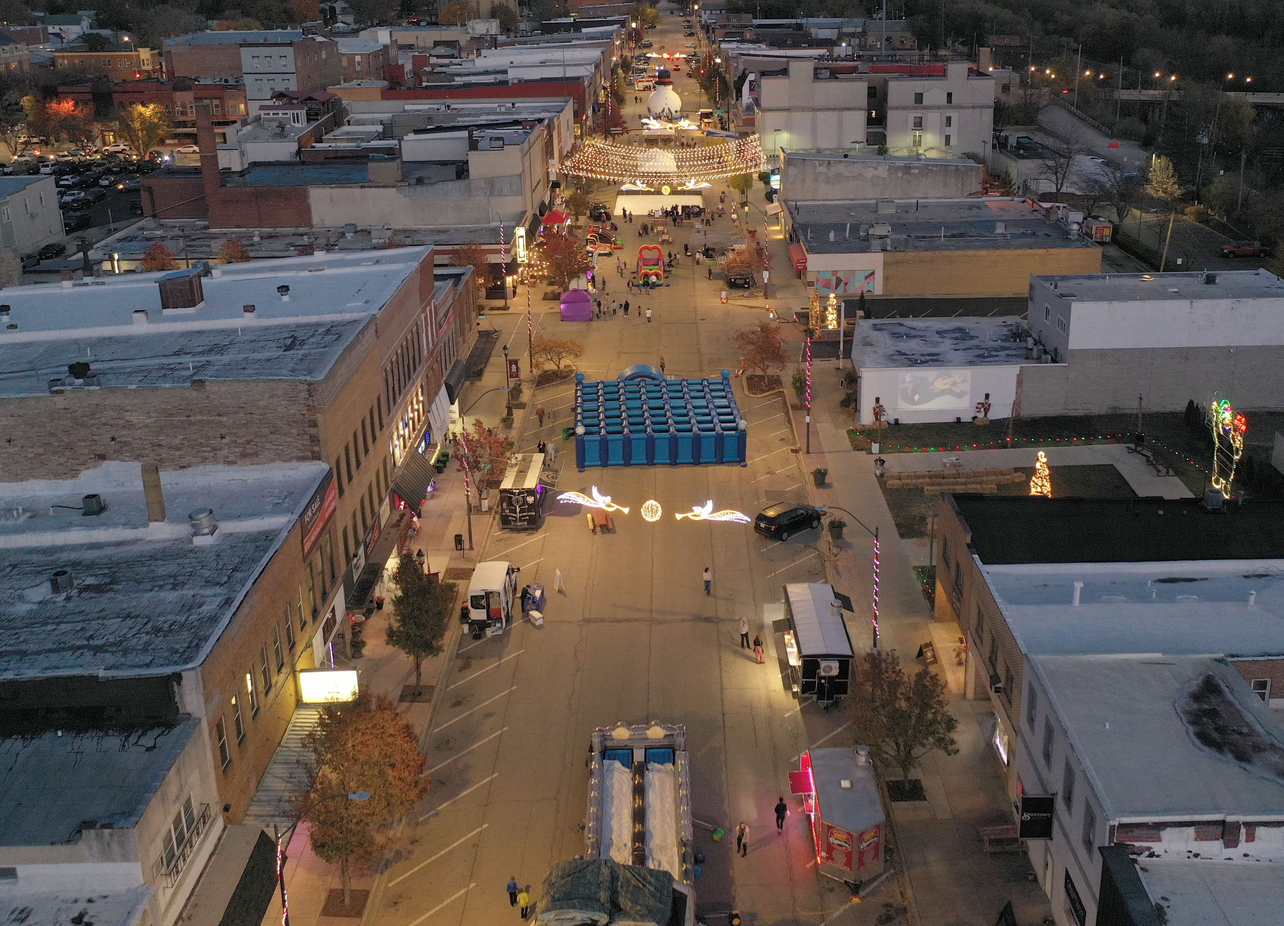 Drone show headlines second annual Frosty on First in La Salle — Libertyville Dining news